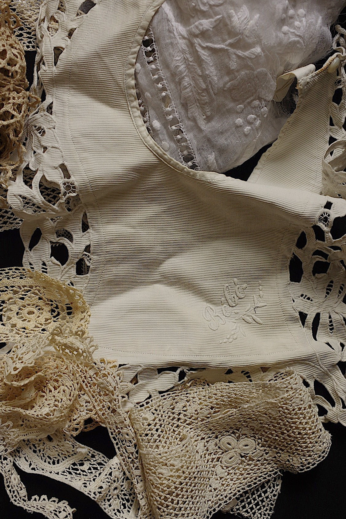 アンティークレース　dentelle ancienne 素材用　lots2 .FR a l'epoque