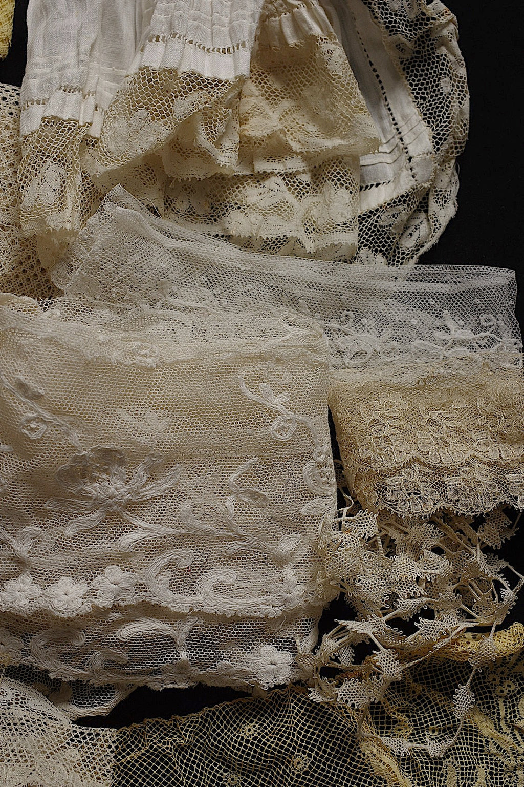 アンティークレース　dentelle ancienne 素材用　lots3 .FR a l'epoque
