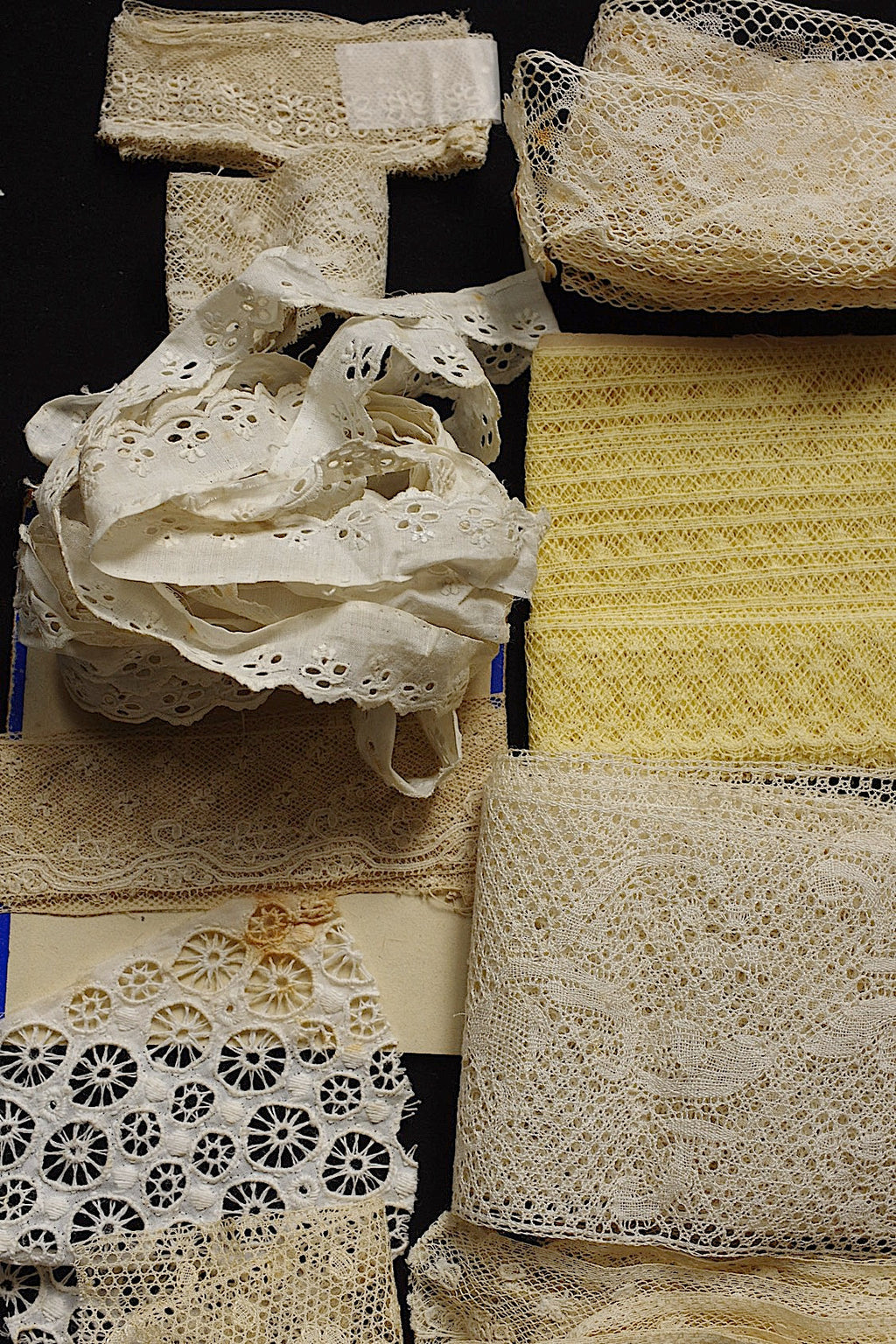アンティークレース　dentelle ancienne 素材用　lots3 .FR a l'epoque
