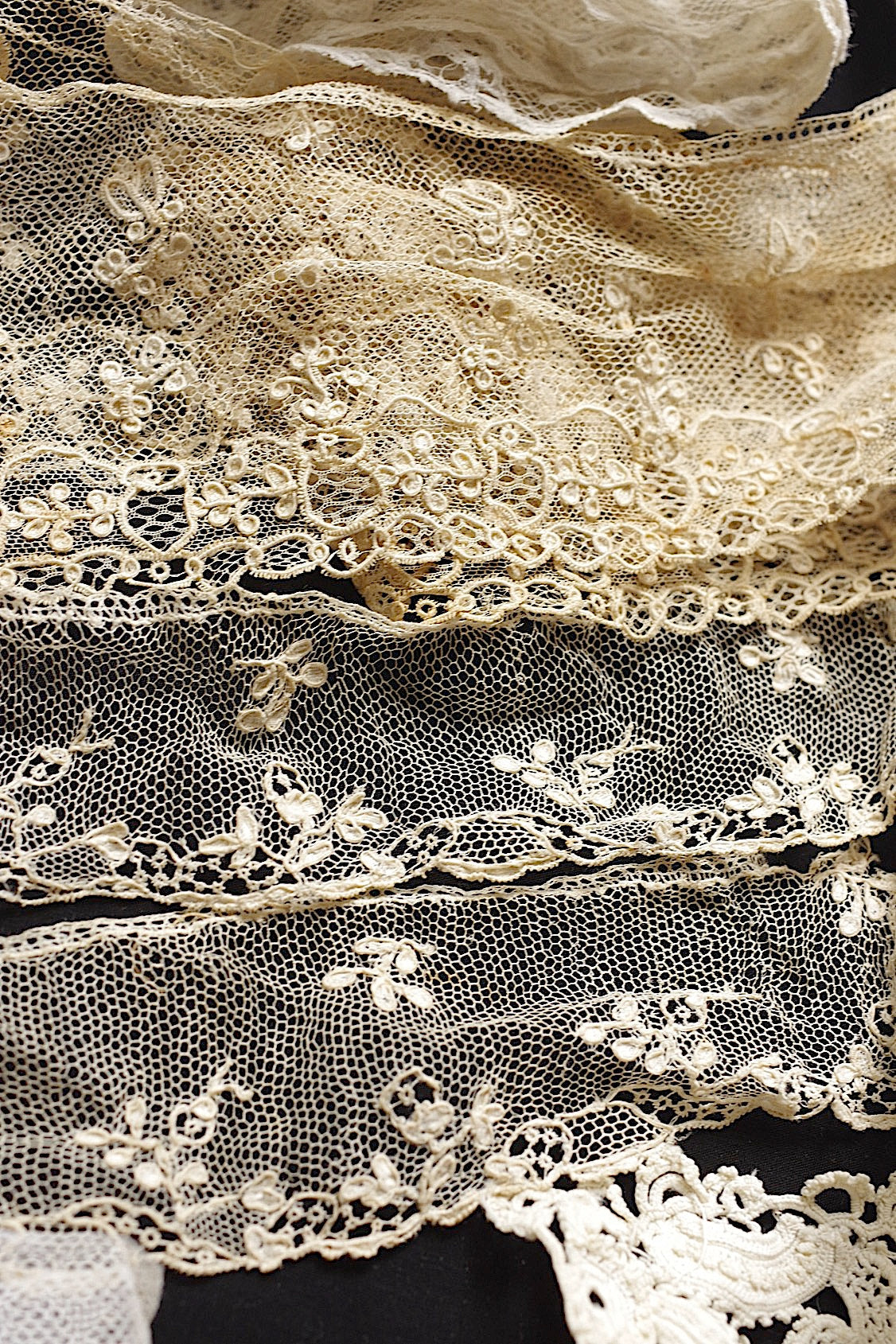 アンティークレース　dentelle ancienne 素材用　lots5 .FR a l'epoque