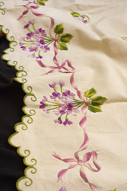 アンティーククロス　linge de maison 刺繍　インテリア生地 .FR a l'epoque