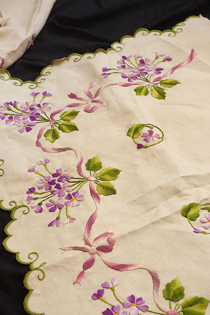 アンティーククロス　linge de maison 刺繍　インテリア生地 .FR a l'epoque