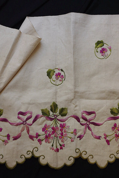 アンティーククロス　linge de maison 刺繍　インテリア生地 .FR a l'epoque