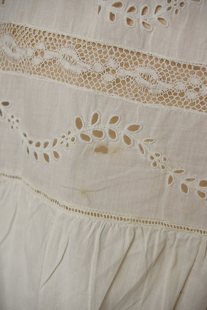 アンティークコットンワンピース vêtement antique robe de chambre 1 .FR a l'epoque