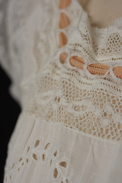 アンティークコットンワンピース vêtement antique robe de chambre 1 .FR a l'epoque