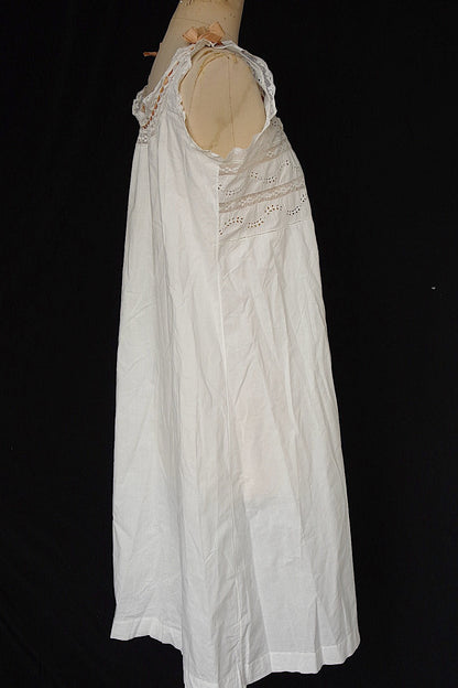 アンティークコットンワンピース vêtement antique robe de chambre 1 .FR a l'epoque