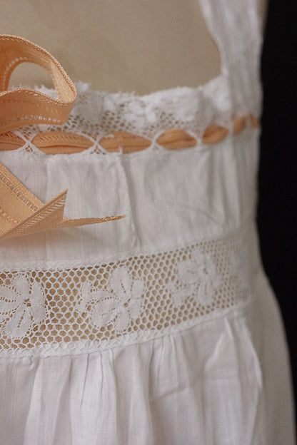 アンティークコットンワンピース vêtement antique robe de chambre 3 .FR a l'epoque