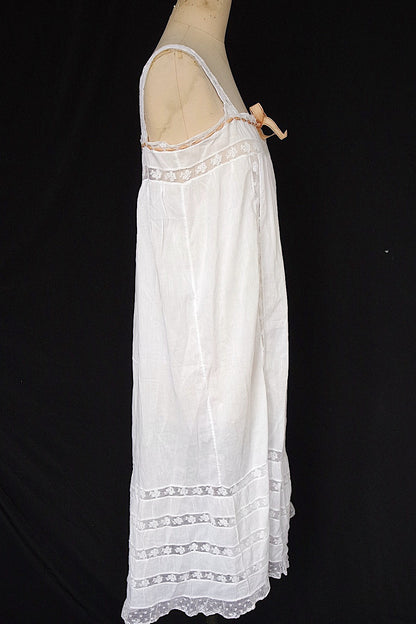 アンティークコットンワンピース vêtement antique robe de chambre 3 .FR a l'epoque