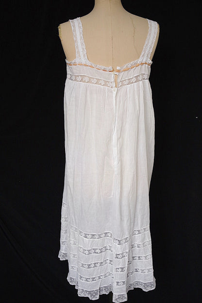 アンティークコットンワンピース vêtement antique robe de chambre 3 .FR a l'epoque
