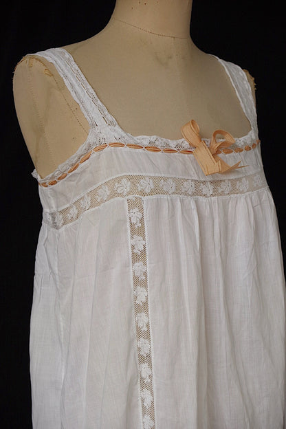 アンティークコットンワンピース vêtement antique robe de chambre 3 .FR a l'epoque