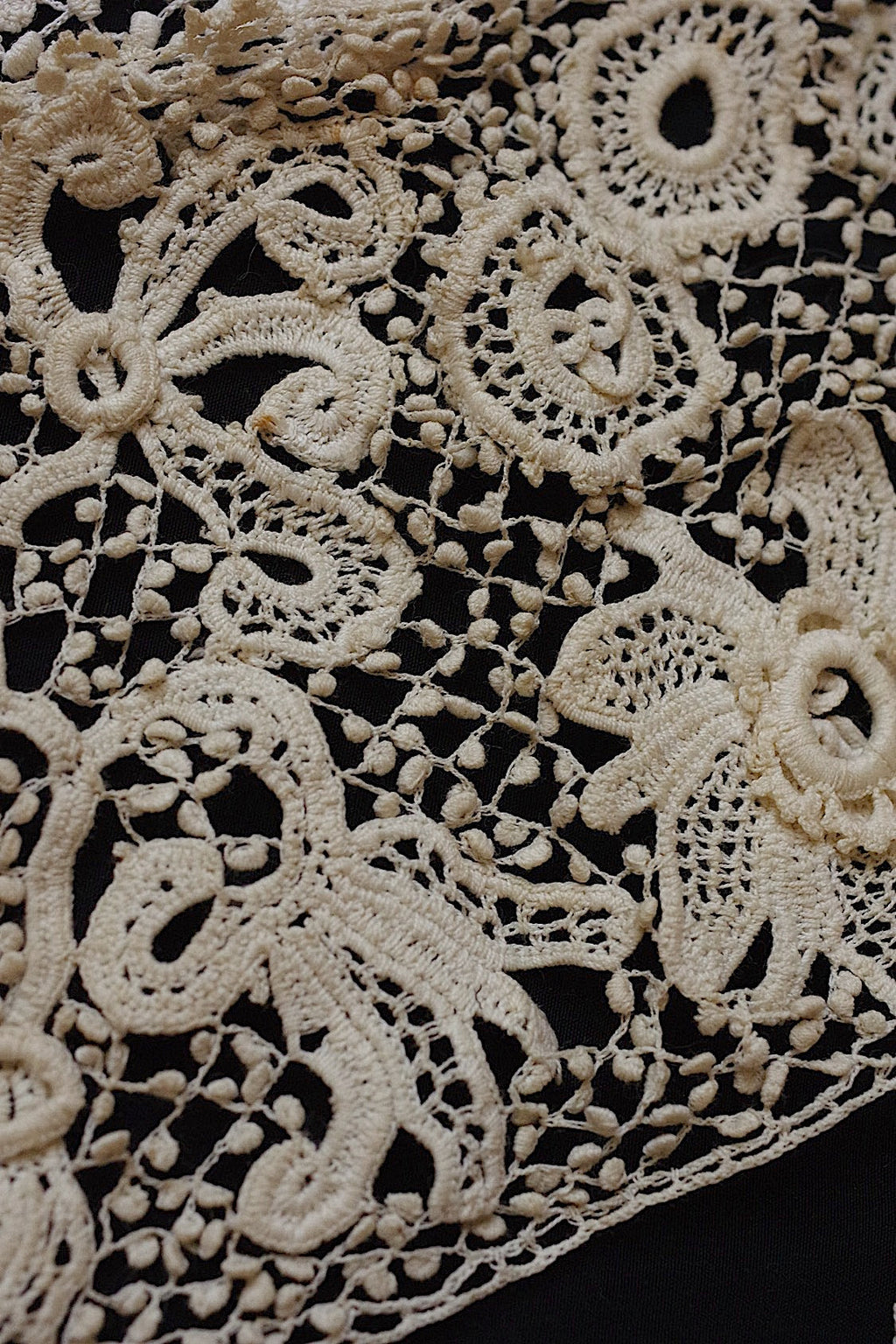 アンティークレース/dentelle ancien/antique lace/クロシェ .FR a l'epoque