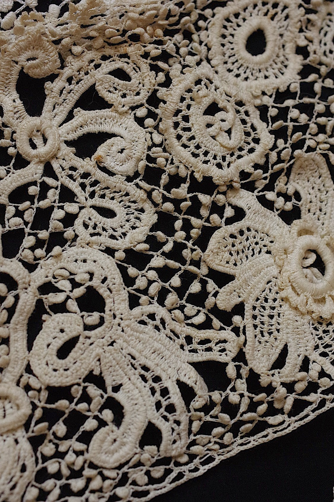 アンティークレース/dentelle ancien/antique lace/クロシェ .FR a l'epoque