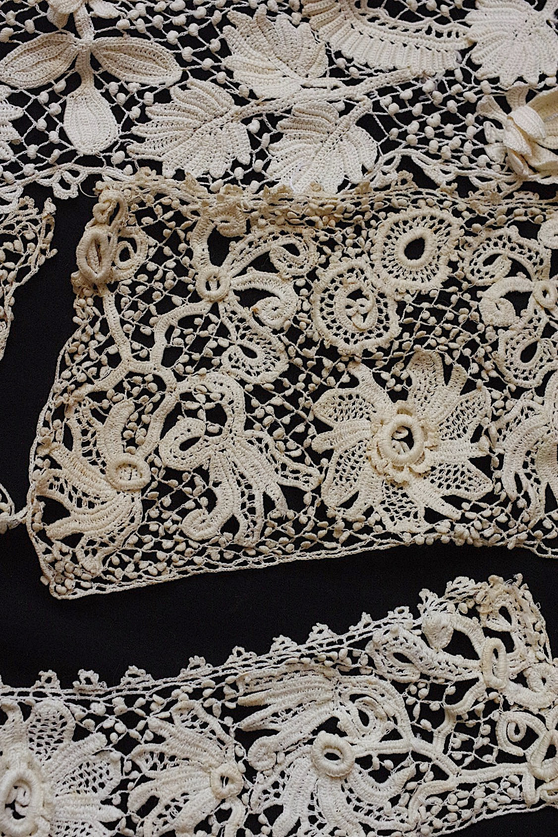 アンティークレース/dentelle ancien/antique lace/クロシェ .FR a l'epoque