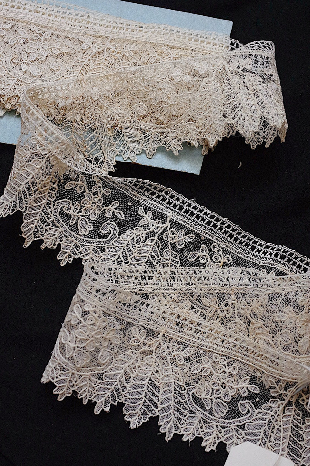 アンティークレース/dentelle ancien/antique lace/ブリュクセル .FR a l'epoque