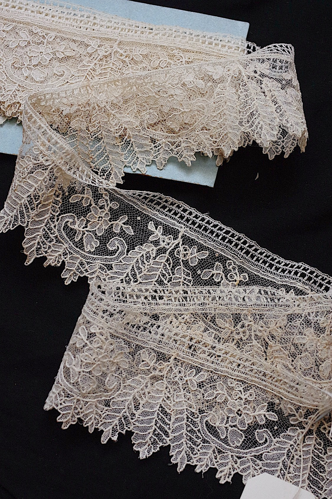 アンティークレース/dentelle ancien/antique lace/ブリュクセル .FR a l'epoque