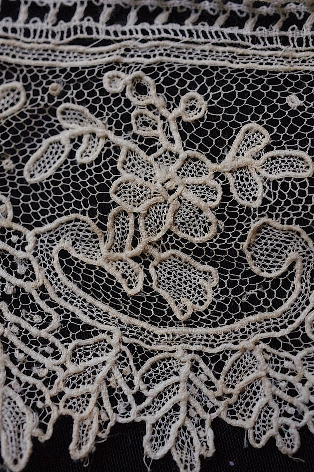 アンティークレース/dentelle ancien/antique lace/ブリュクセル .FR a l'epoque