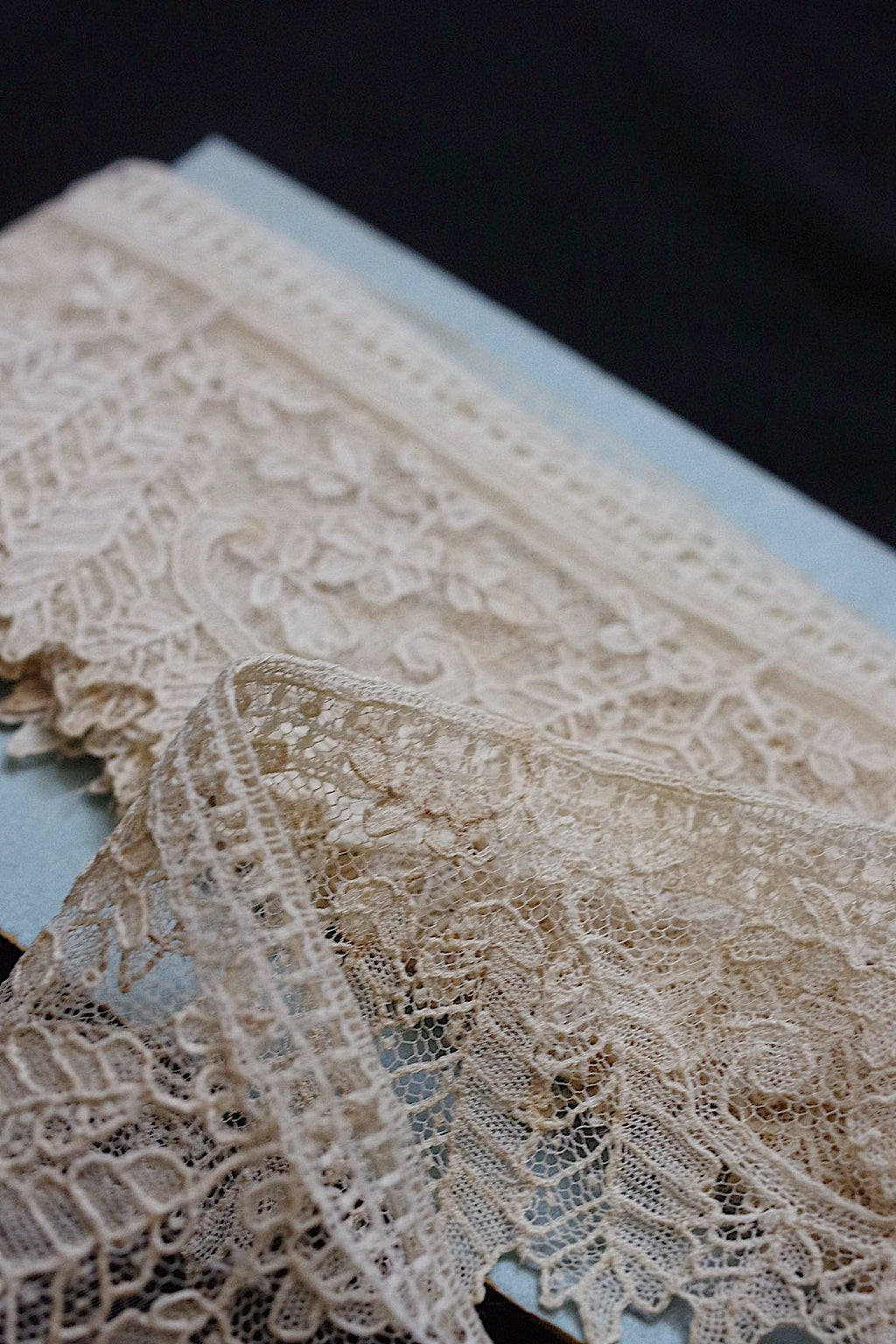 アンティークレース/dentelle ancien/antique lace/ブリュクセル .FR a l'epoque