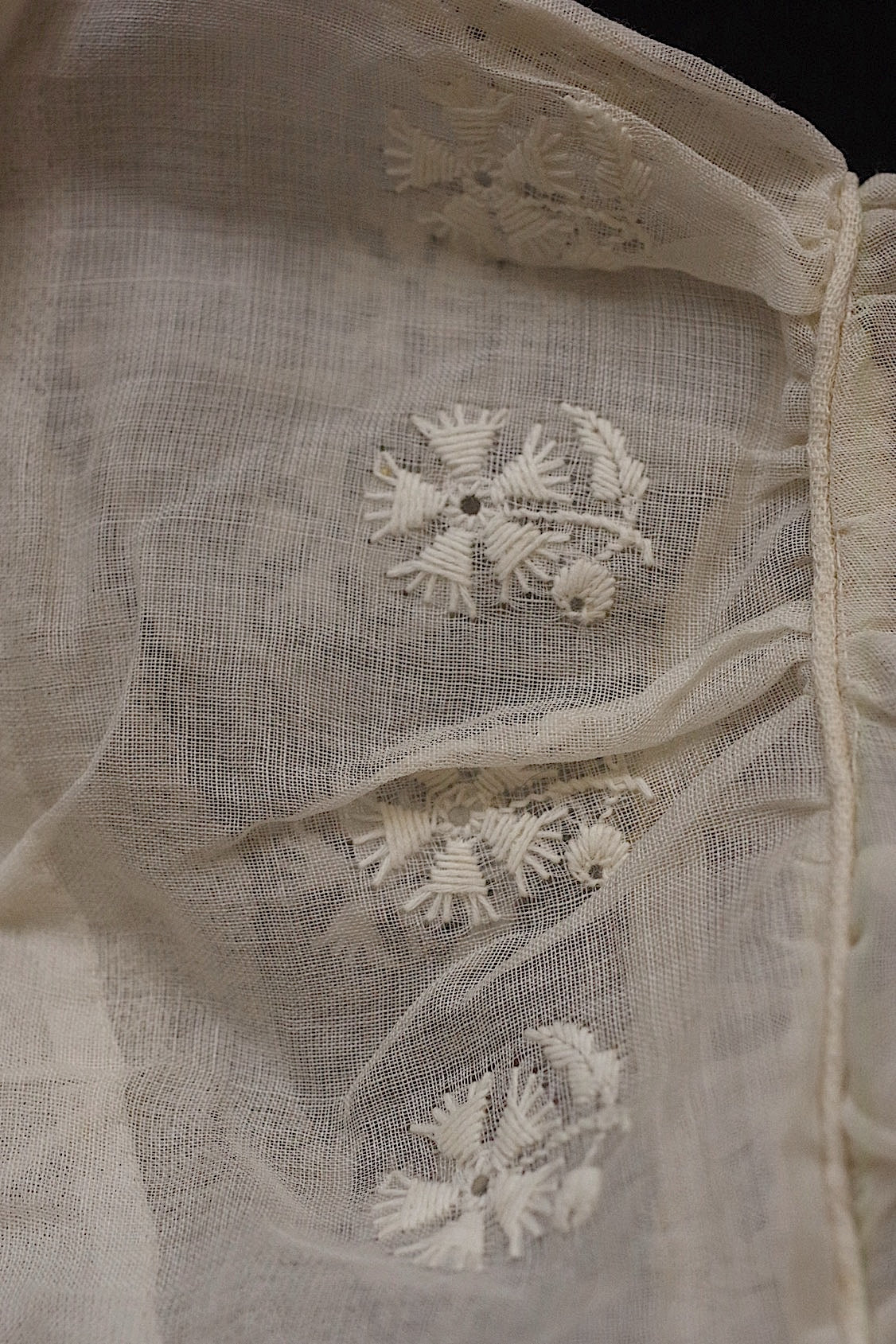 アンティークレース/dentelle ancien/antique lace/ボネ2つ .FR a l'epoque