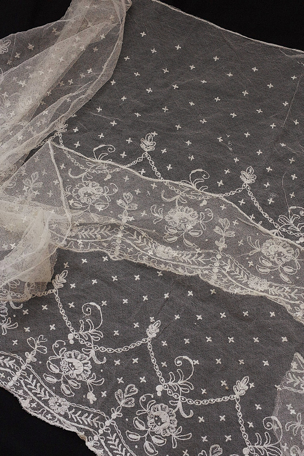 アンティークレース/dentelle ancien/antique lace/ベールハギレ .FR a l'epoque