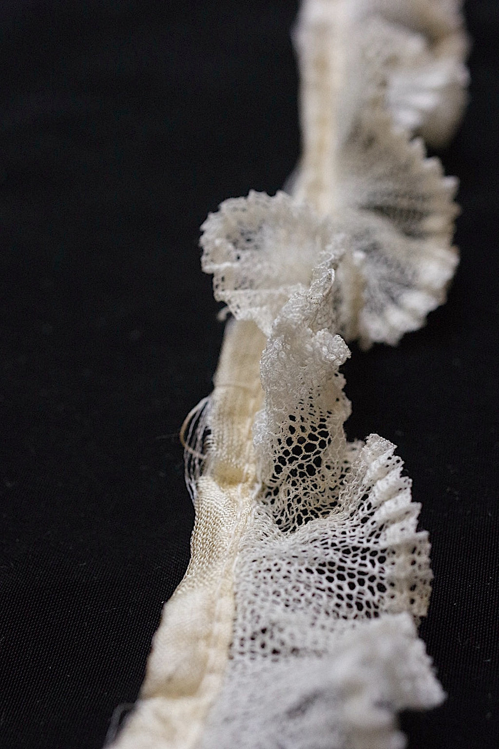アンティークレース/dentelle ancien/antique lace/195cm .FR a l'epoque