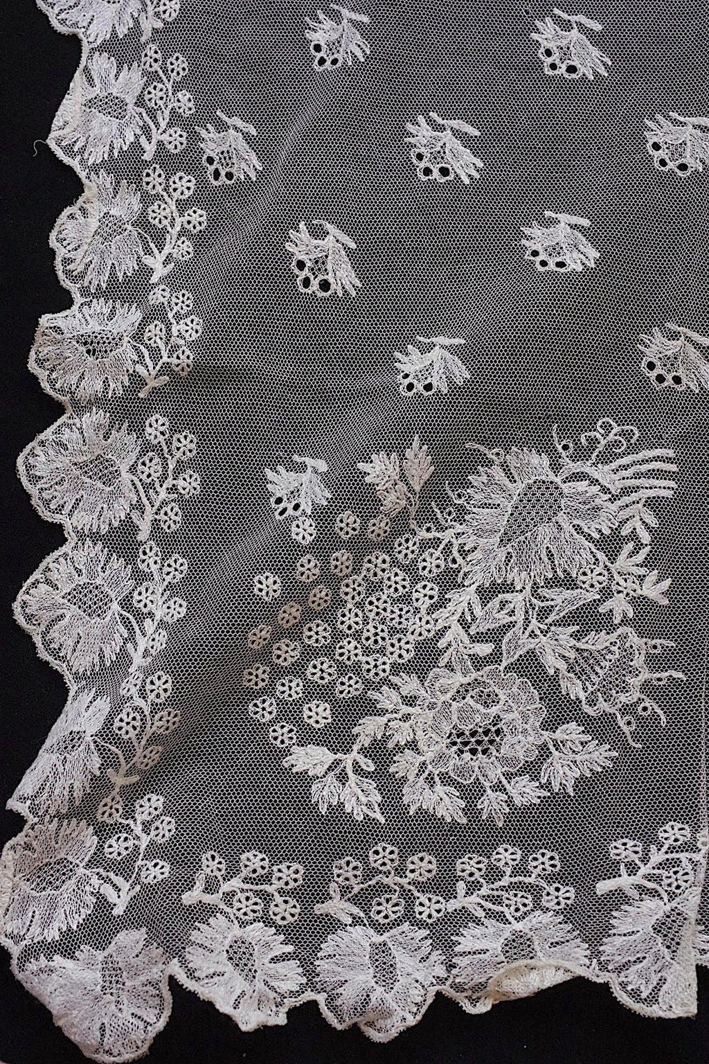 アンティークレース/dentelle ancien/antique lace/ベール .FR a l'epoque