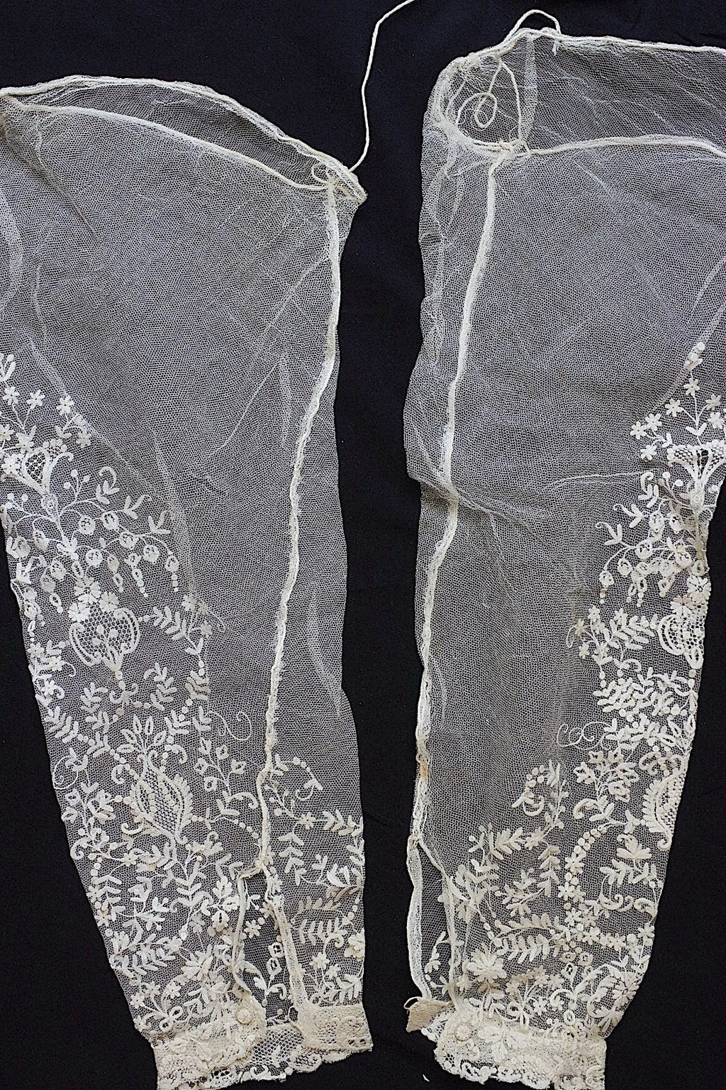 アンティークレース/dentelle ancien/antique lace/袖 .FR a l'epoque