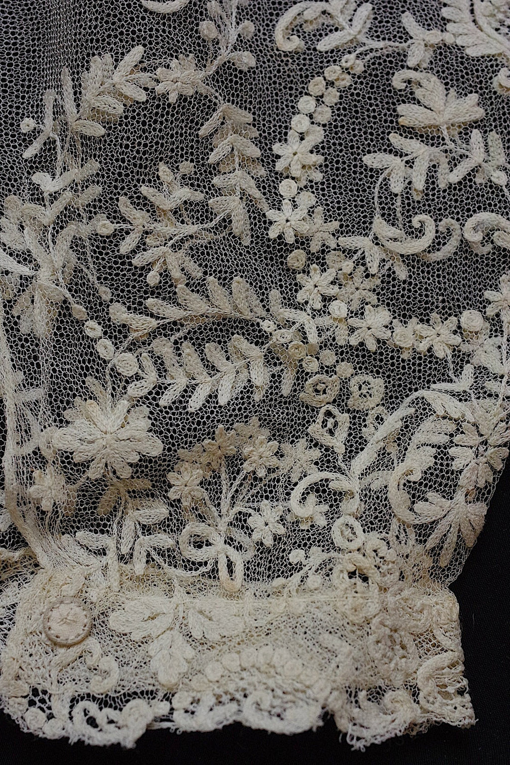 アンティークレース/dentelle ancien/antique lace/袖 .FR a l'epoque