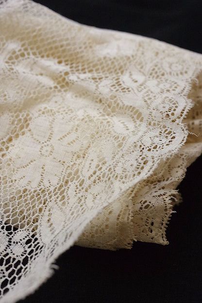 アンティークレース/dentelle ancien/antique lace/220cm 190cm .FR a l'epoque