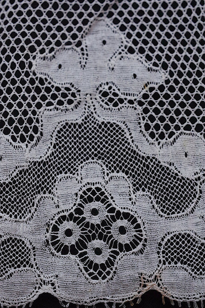 アンティークレース/dentelle ancien/antique lace/220cm 190cm .FR a l'epoque