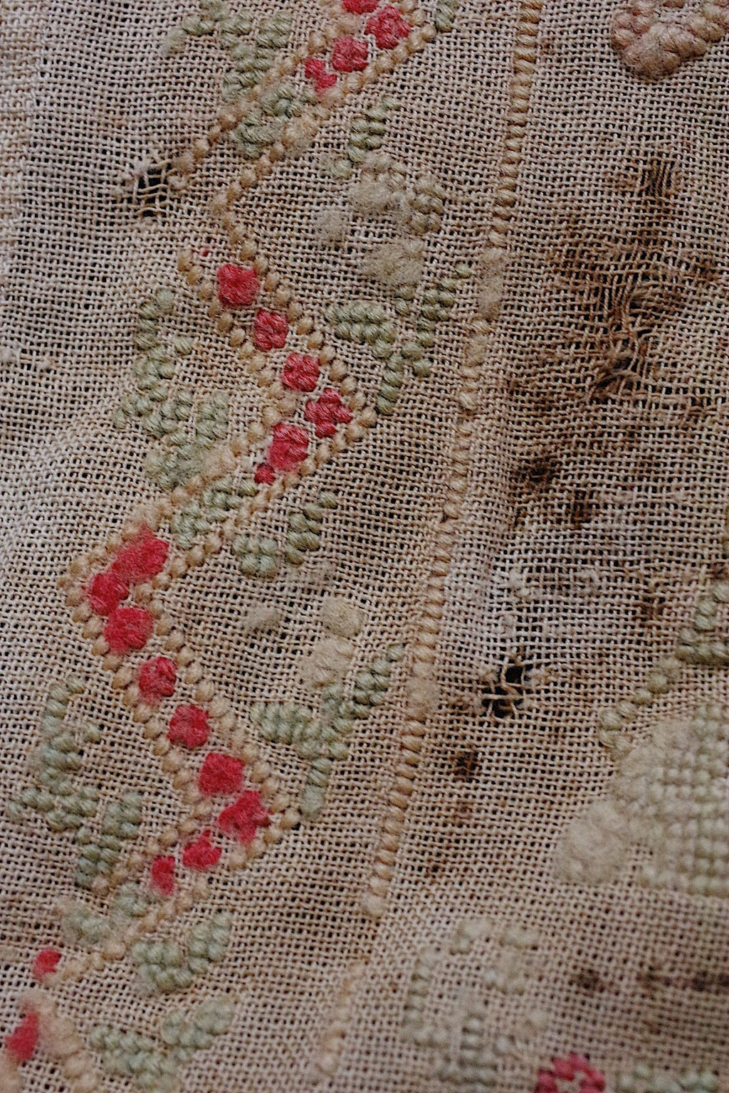 アンティーク刺繍/brodrie ancien/antique stitch embroidery/ .FR a l'epoque