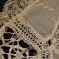 アンティークレース/dentelle ancien/antique lace/nappron .FR a l'epoque