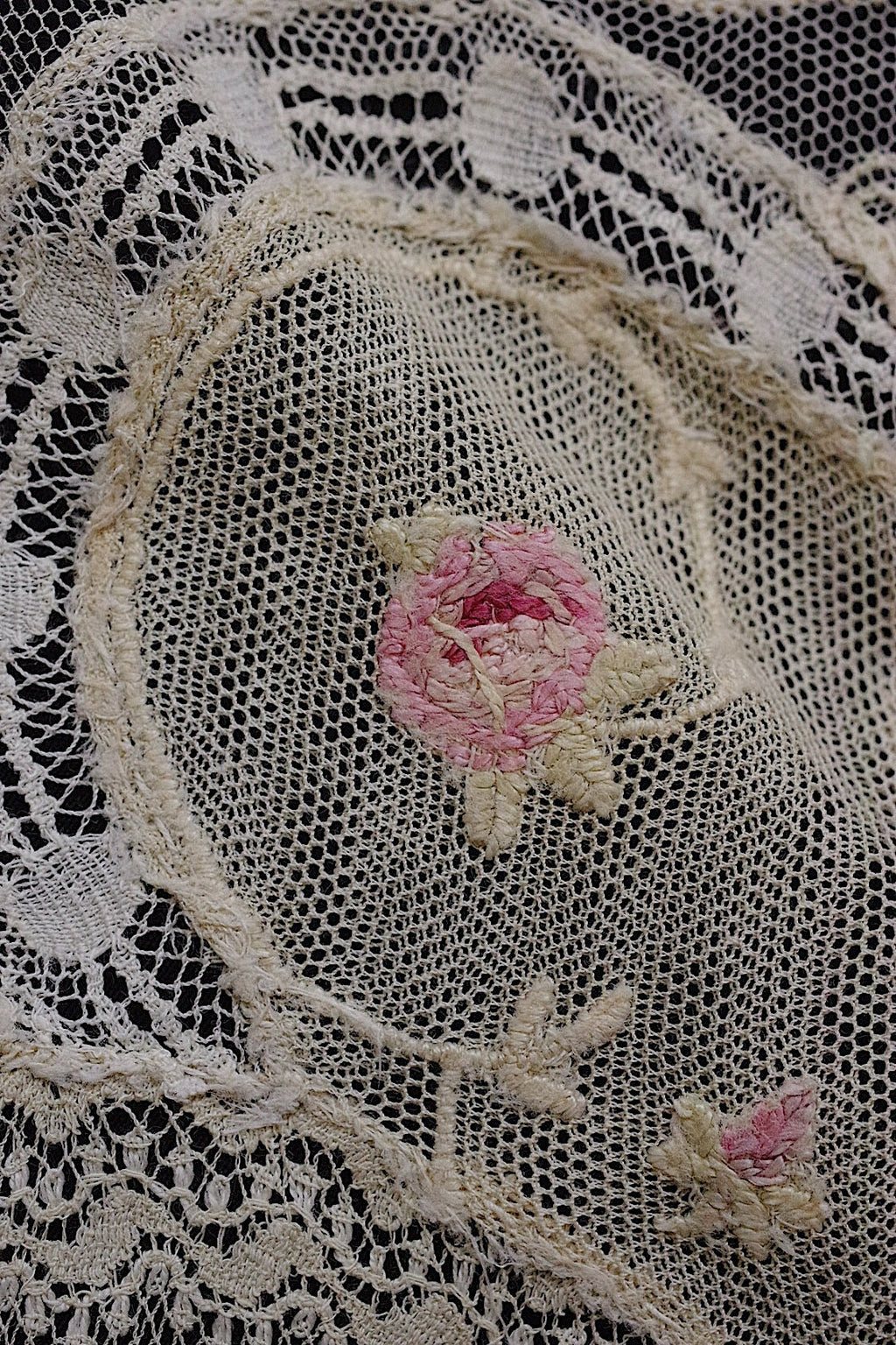 アンティークレース/dentelle ancien/antique lace/nappron .FR a l'epoque