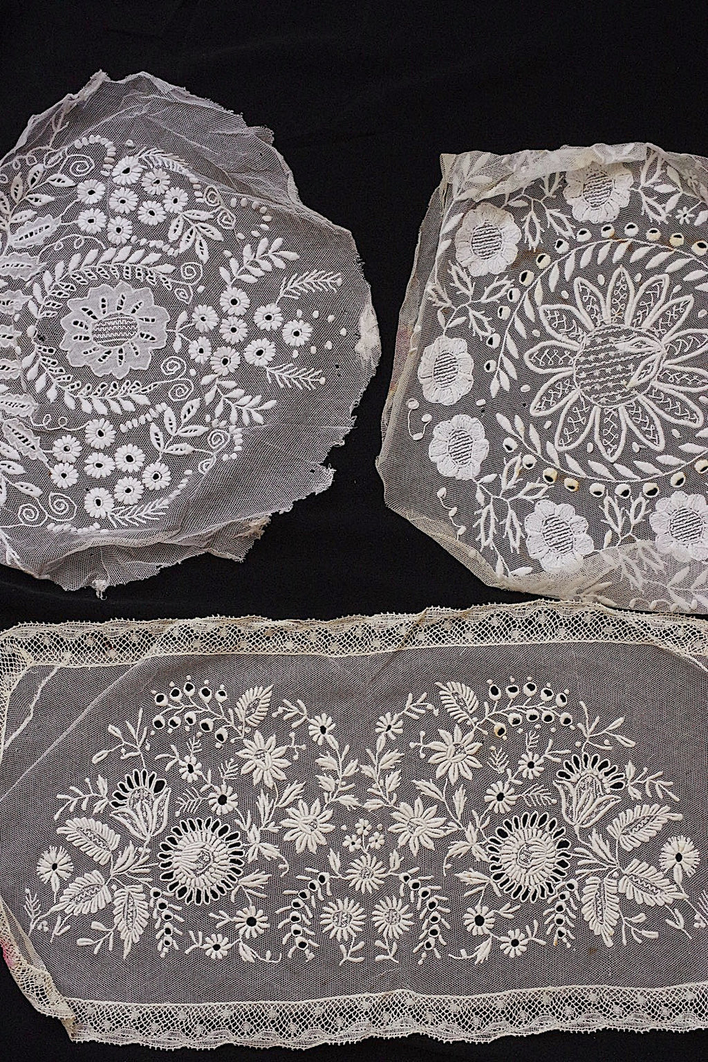 アンティークレース/dentelle ancien/antique lace/刺繍 .FR a l'epoque