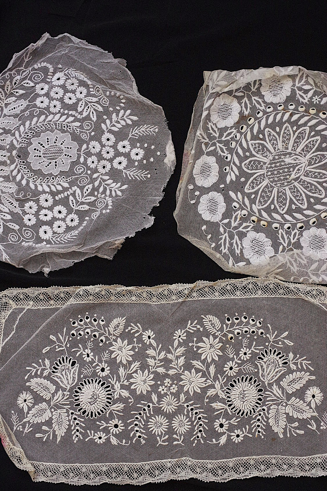 アンティークレース/dentelle ancien/antique lace/刺繍 .FR a l'epoque