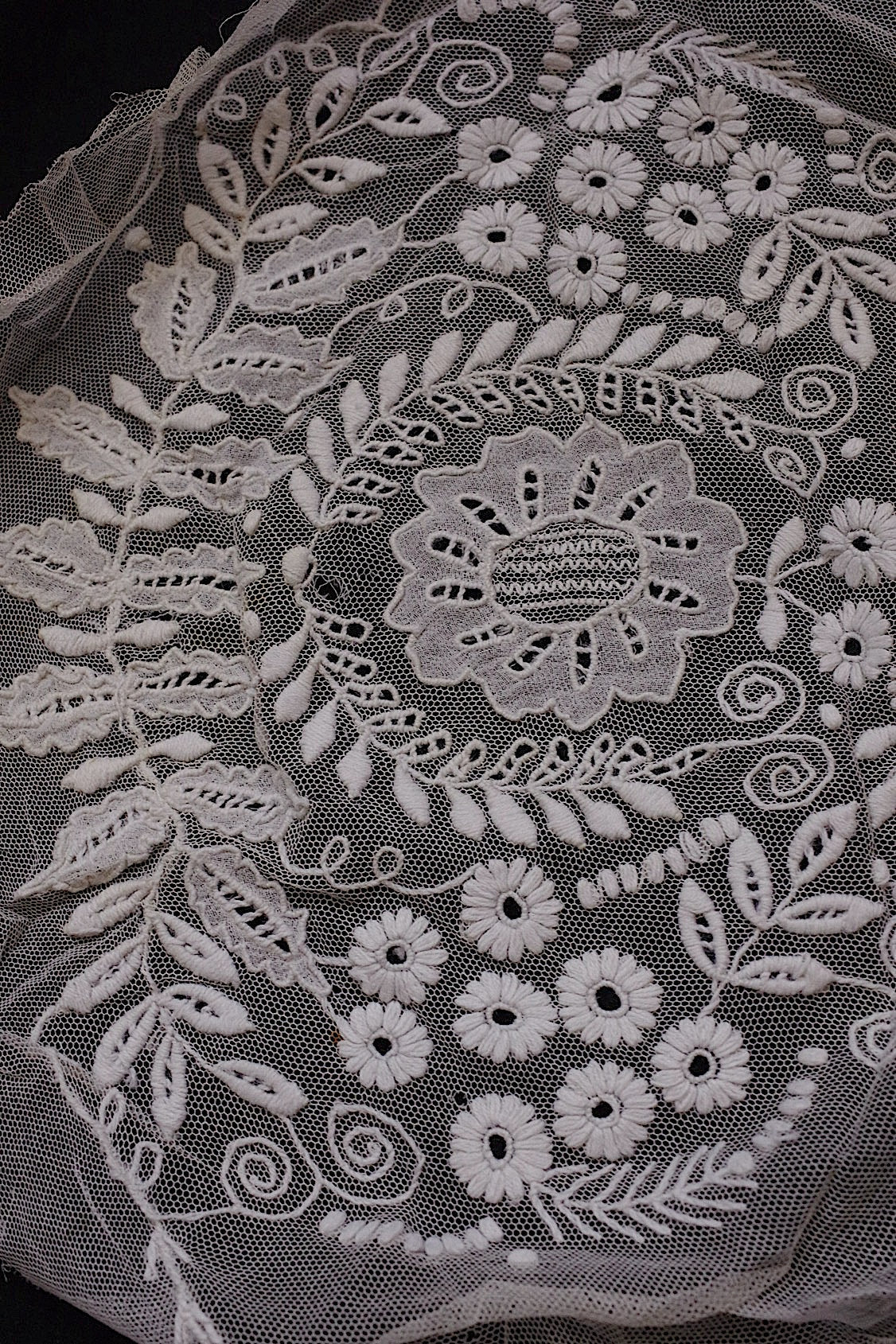 アンティークレース/dentelle ancien/antique lace/刺繍 .FR a l'epoque