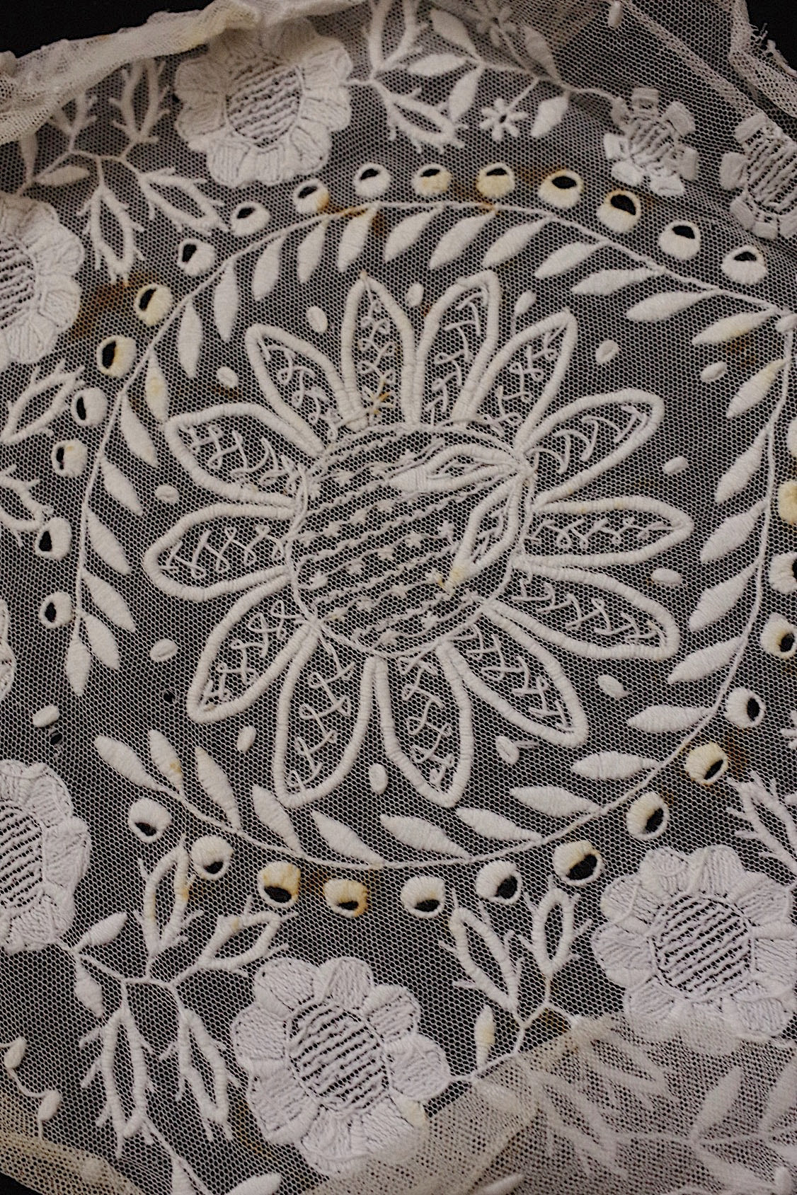 アンティークレース/dentelle ancien/antique lace/刺繍 .FR a l'epoque