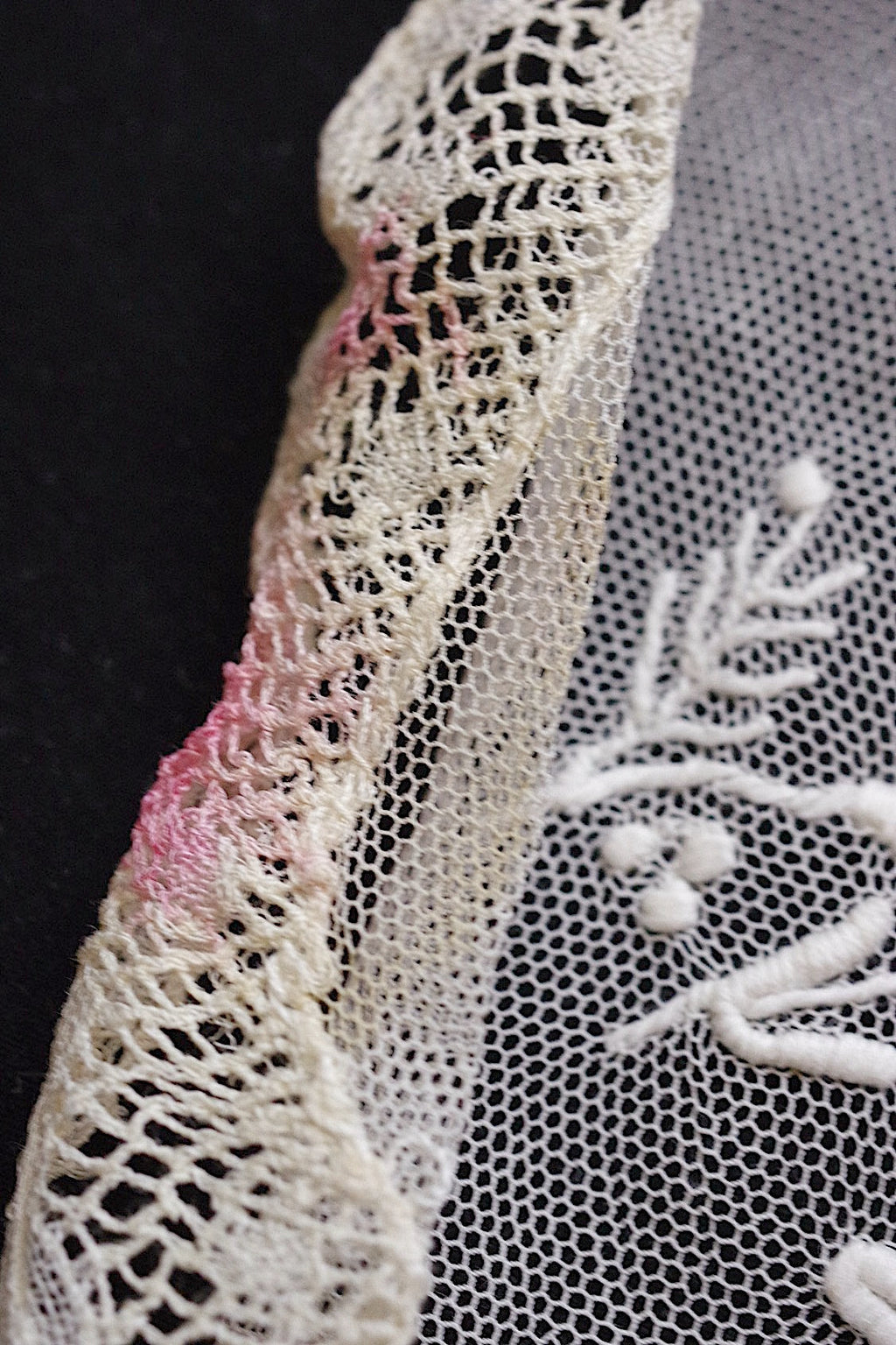 アンティークレース/dentelle ancien/antique lace/刺繍 .FR a l'epoque