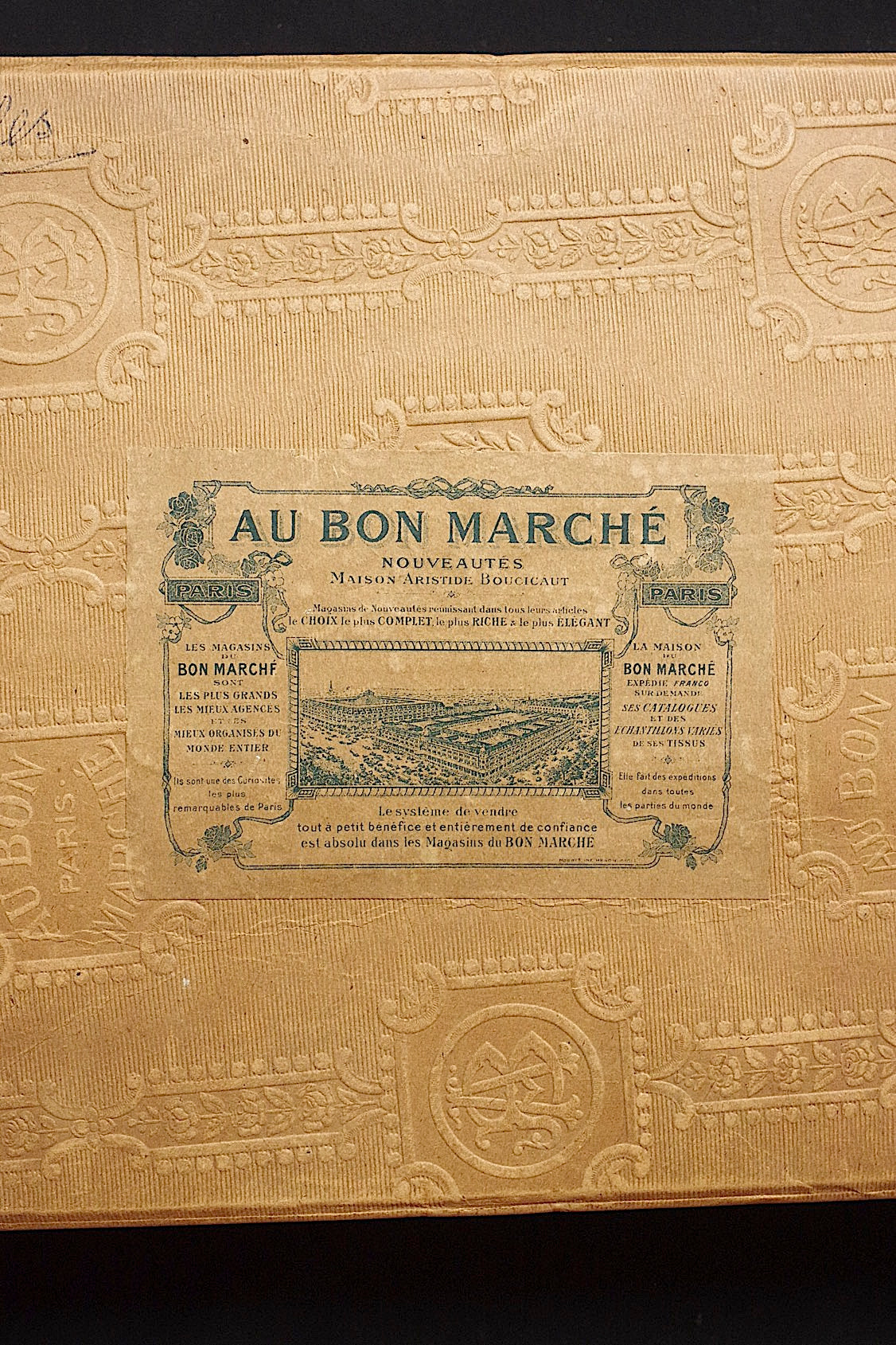 アンティークレース箱入り/dentelle ancienne/antique lace .FR a l'epoque