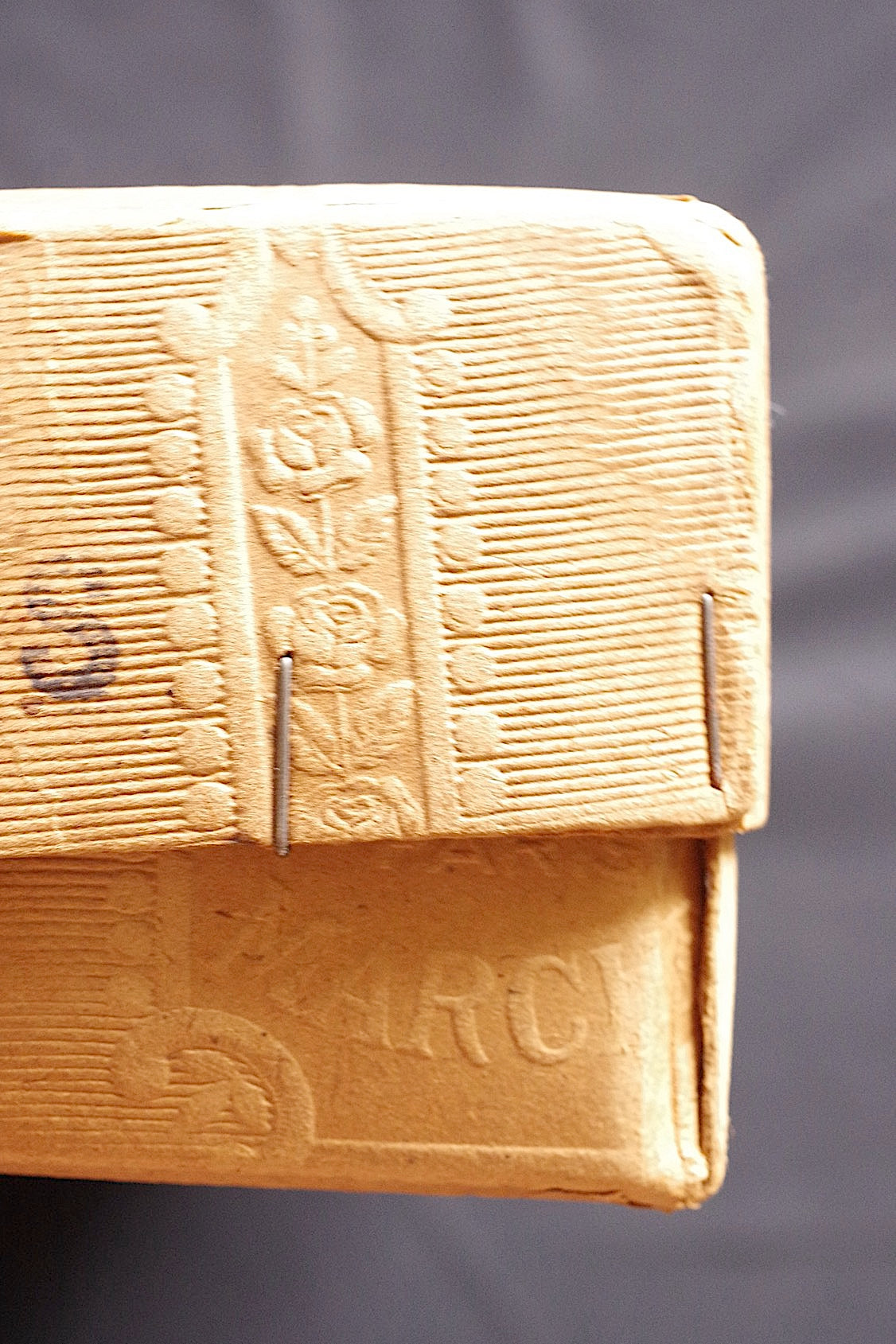 アンティークレース箱入り/dentelle ancienne/antique lace .FR a l'epoque