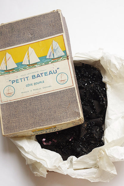 アンティークビーズ箱入り/ruban perl ancienne/素材用 .FR a l'epoque