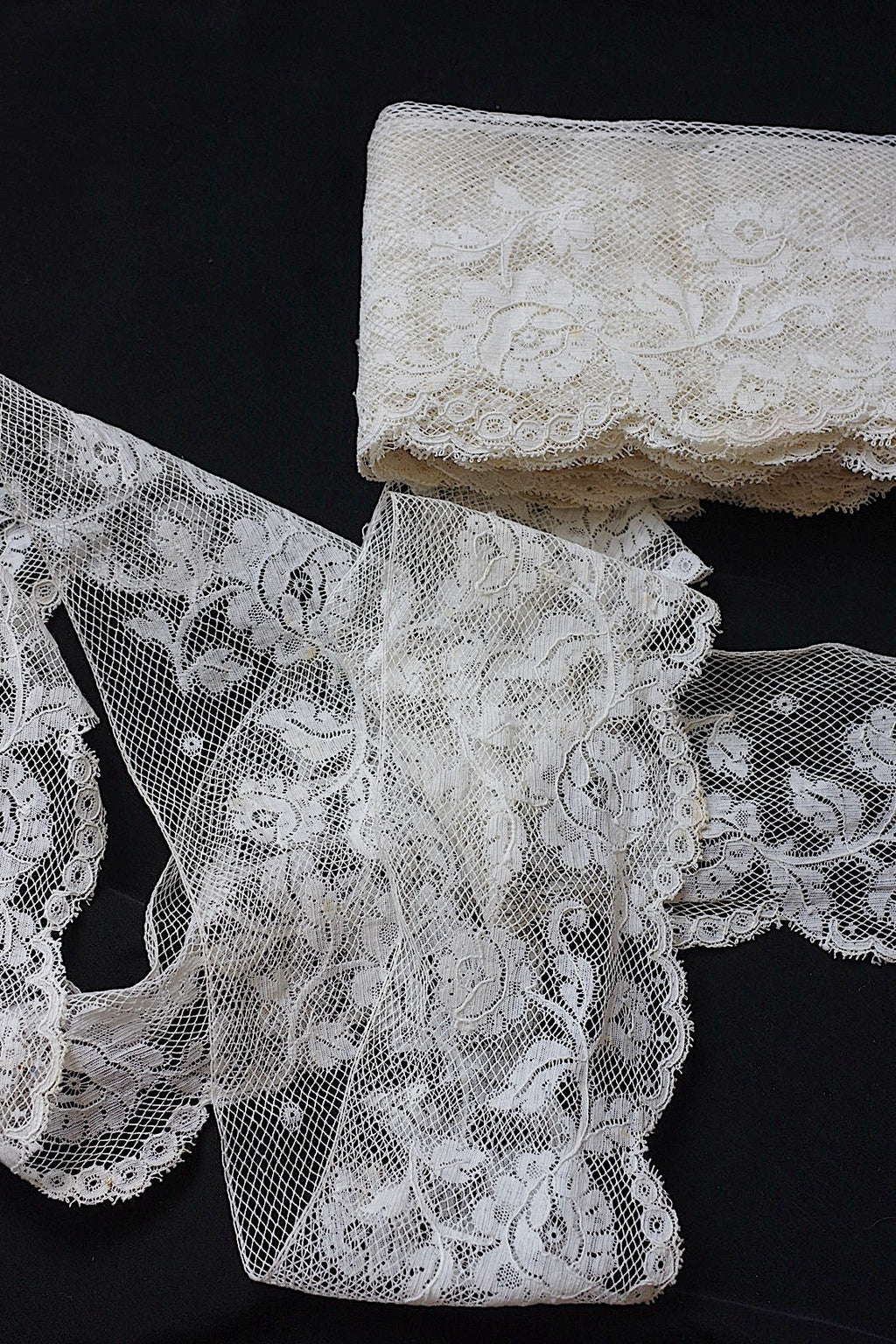 アンティークレース 720cm/dentelle ancienne/antique lace .FR a l'epoque