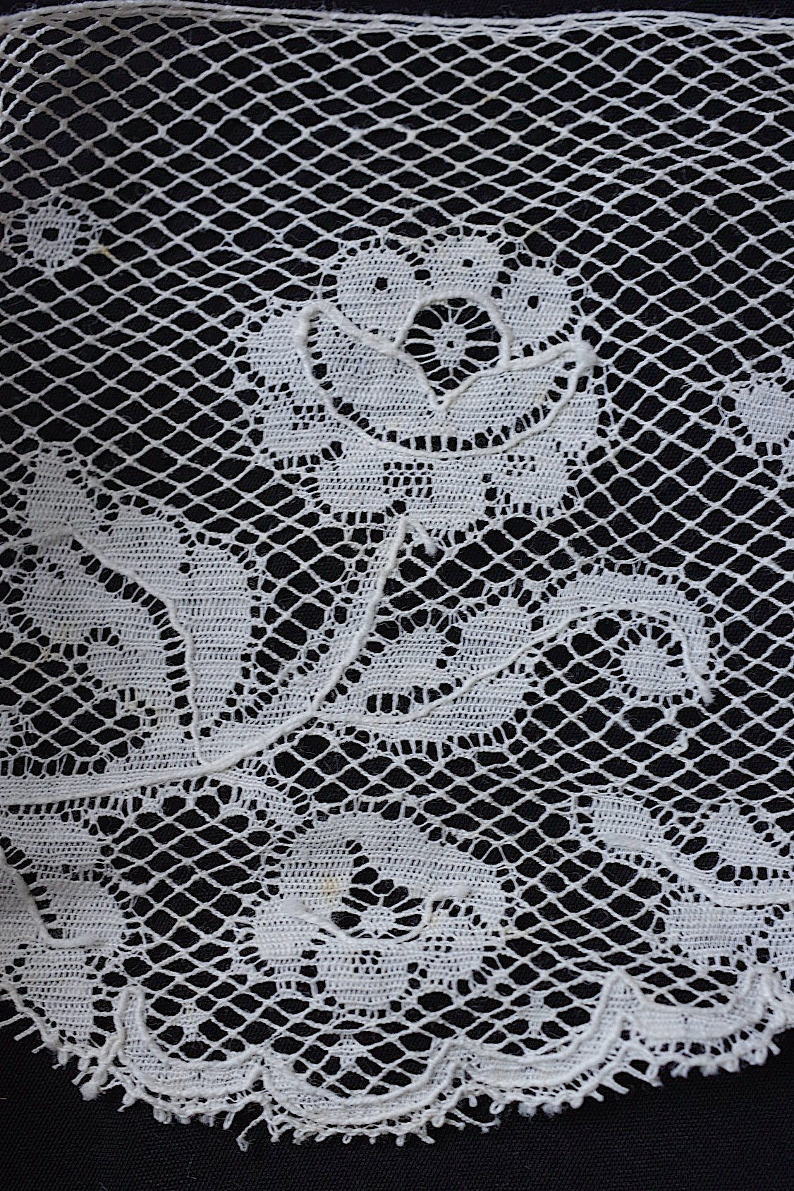 アンティークレース 720cm/dentelle ancienne/antique lace .FR a l'epoque