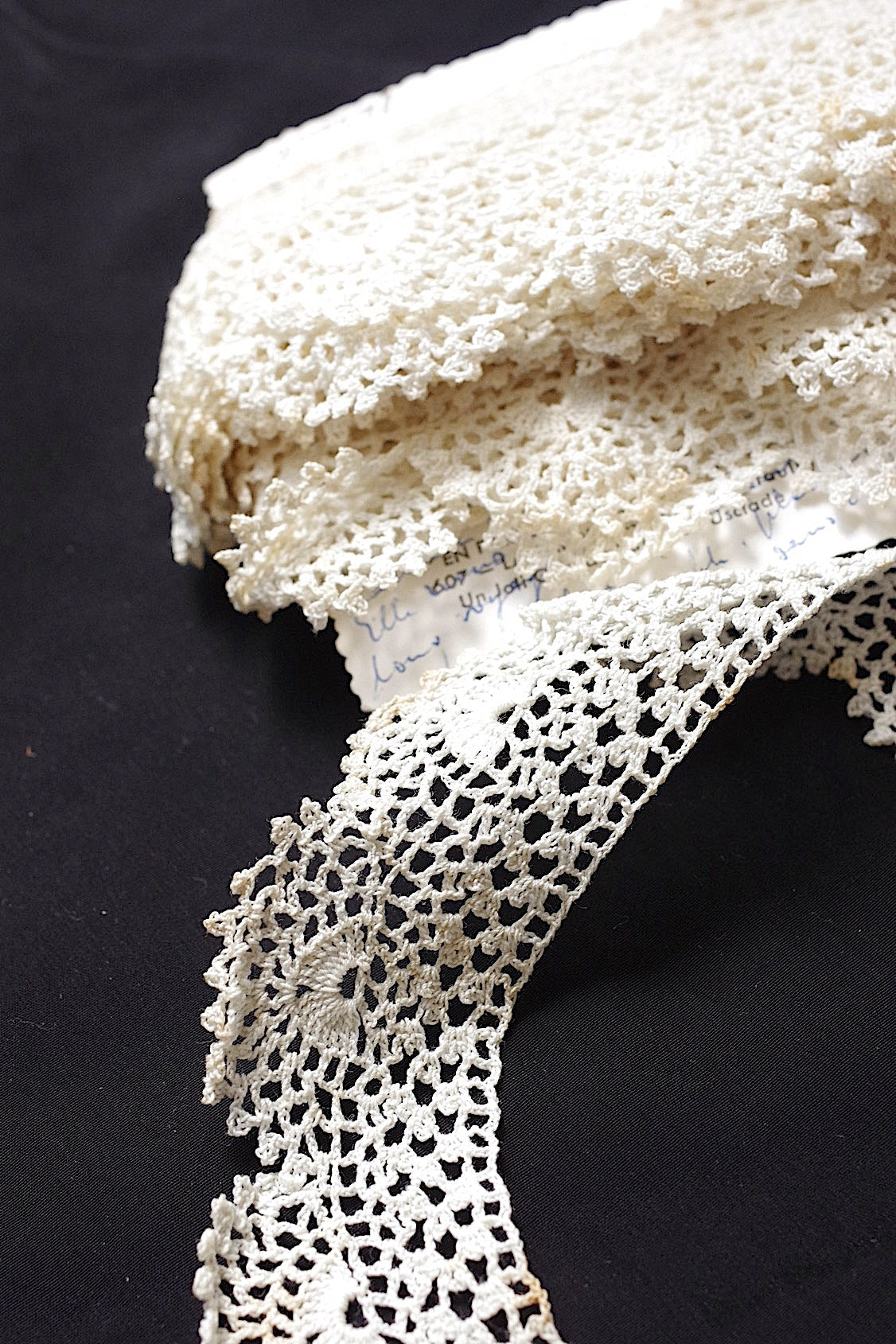 アンティークレース 600cm/dentelle ancienne/antique lace .FR a l'epoque