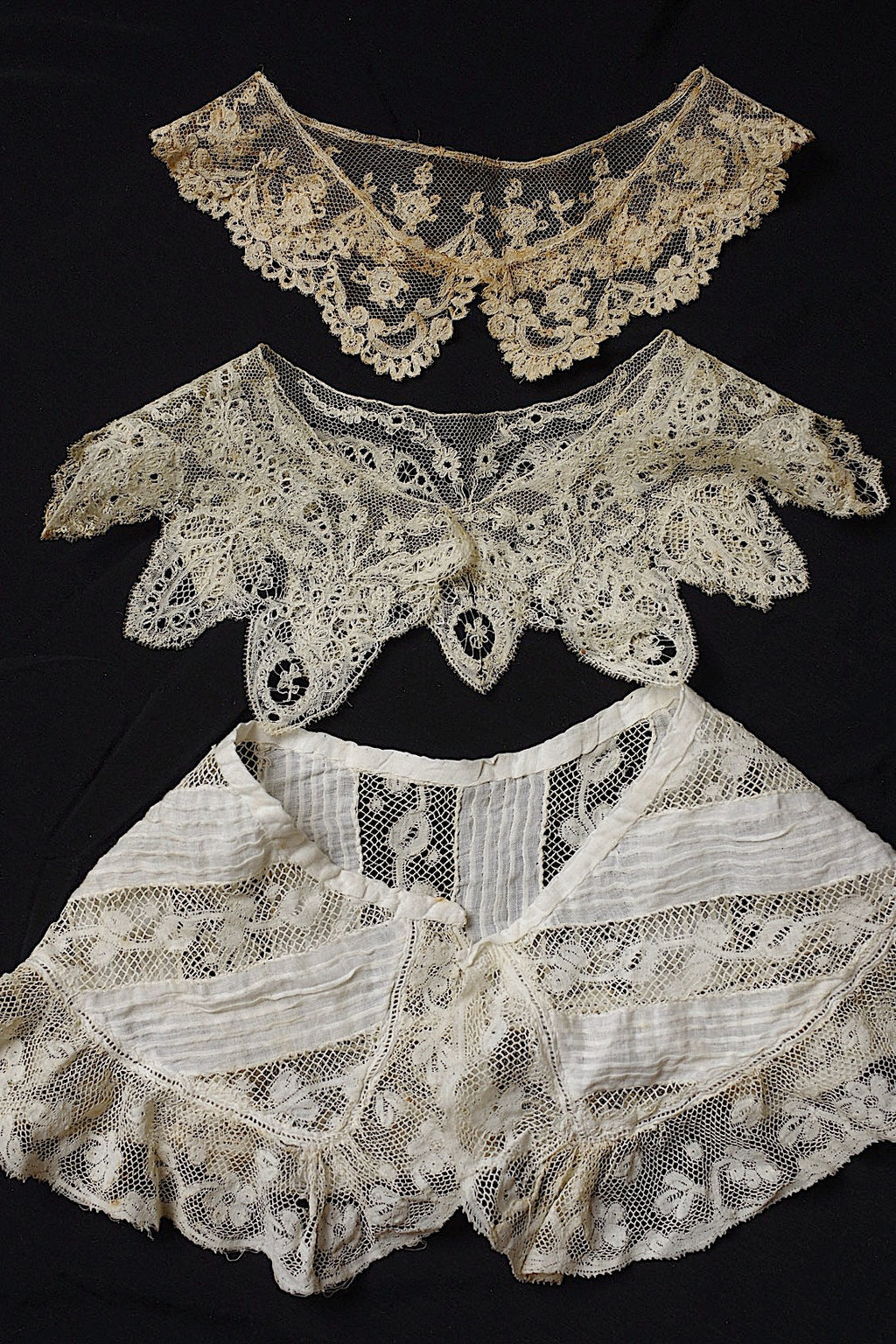 アンティークレース 襟3つ/dentelle ancienne/antique lace　 .FR a l'epoque
