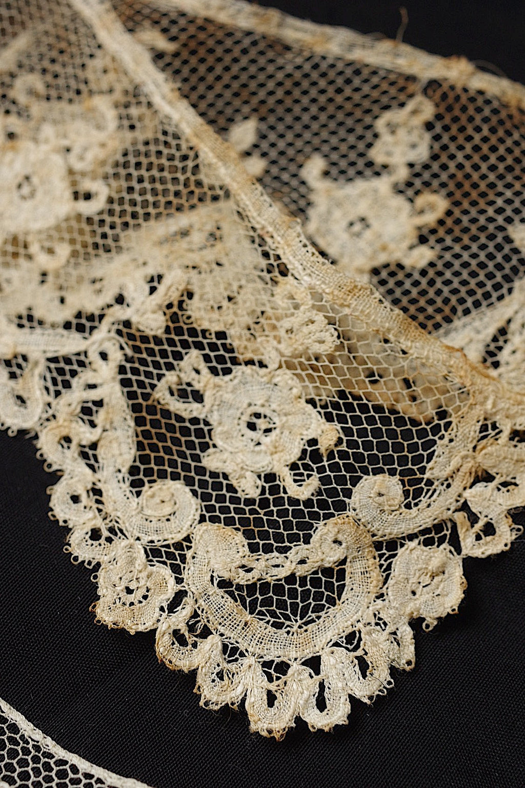 アンティークレース 襟3つ/dentelle ancienne/antique lace　 .FR a l'epoque