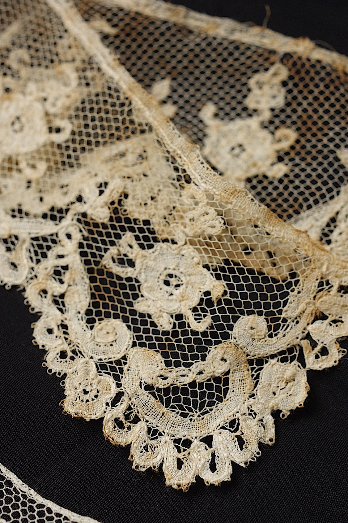 アンティークレース 襟3つ/dentelle ancienne/antique lace　 .FR a l'epoque