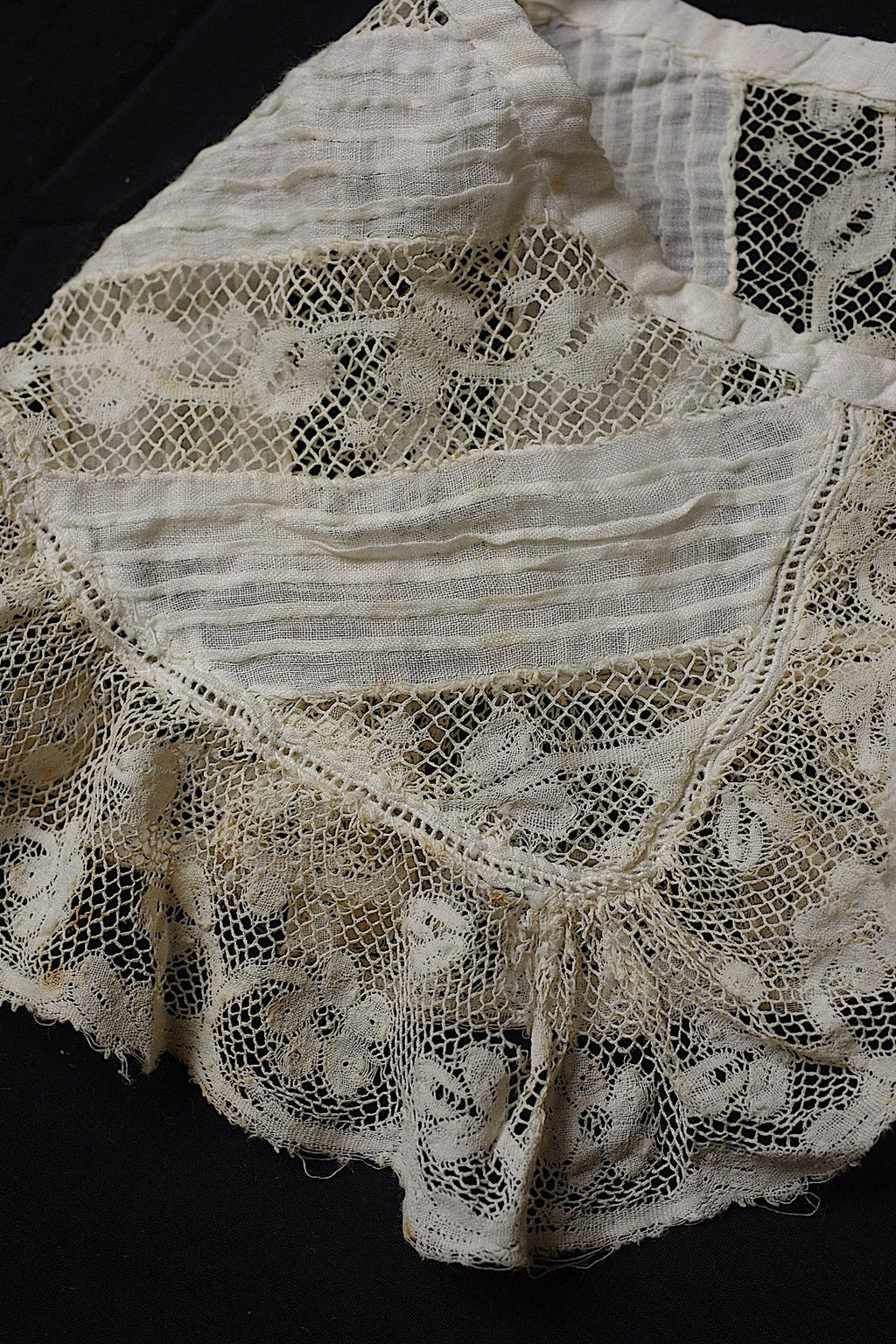 アンティークレース 襟3つ/dentelle ancienne/antique lace　 .FR a l'epoque