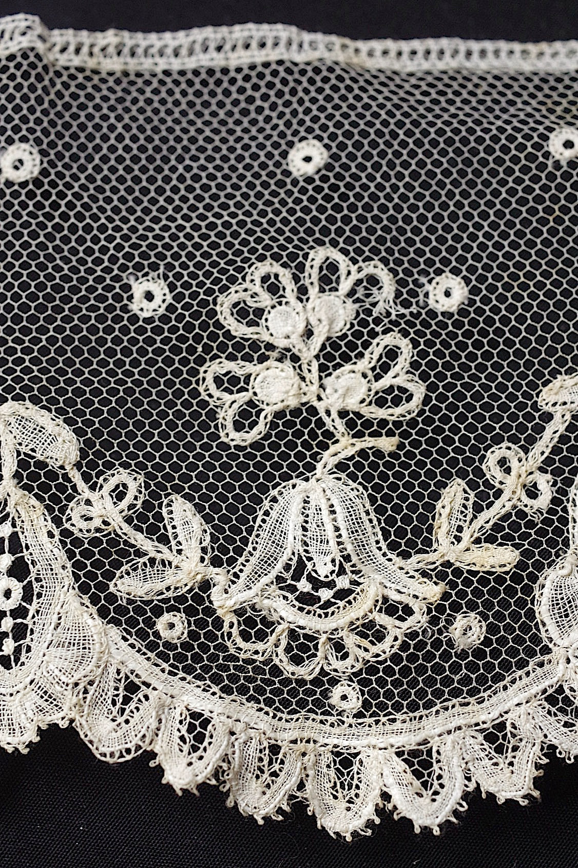 アンティークレース 155 45 47cm/dentelle ancienne/antique lace　 .FR a l'epoque