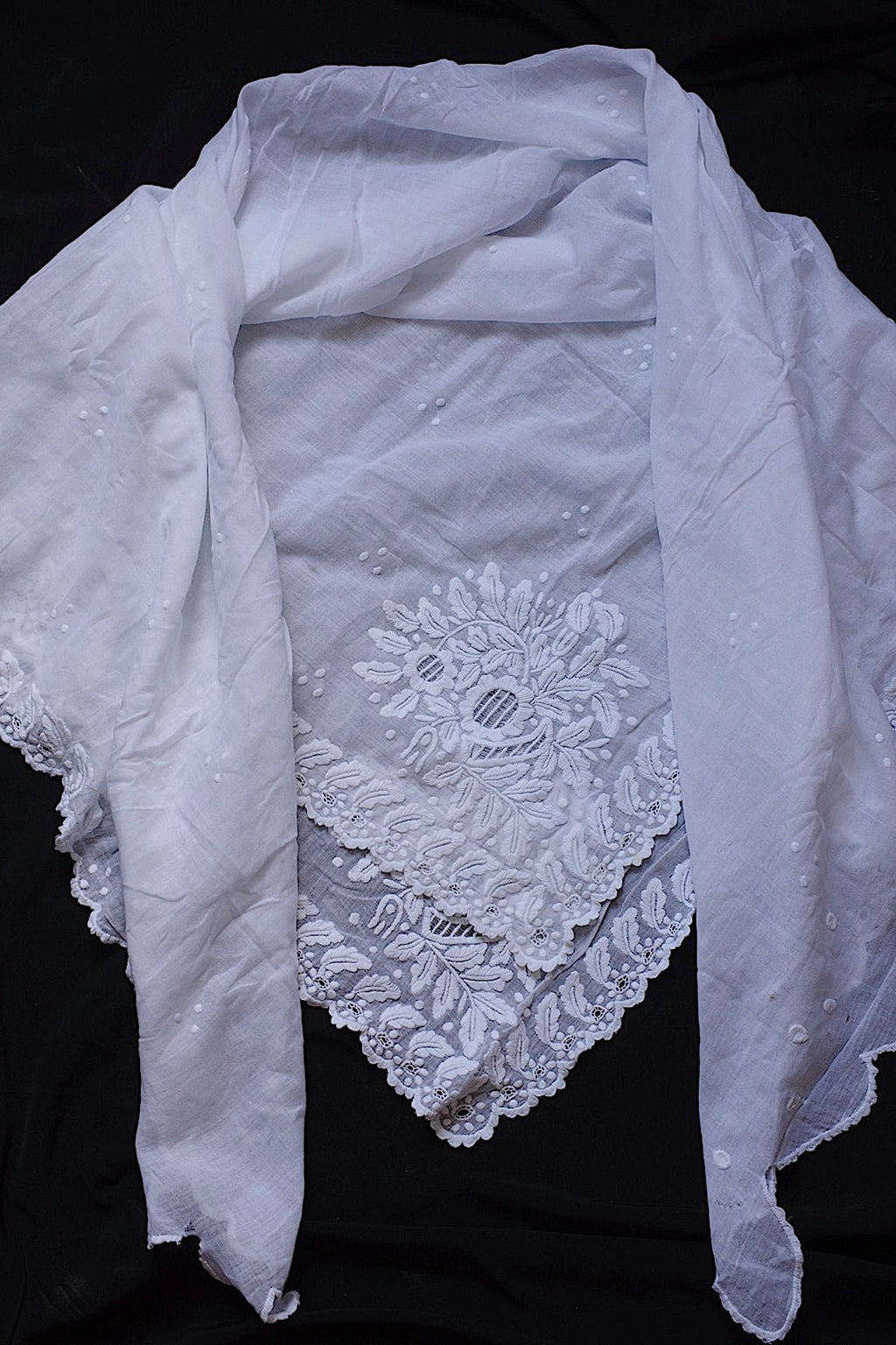 アンティークレース 刺繍　fichu/dentelle ancienne/antique lace .FR a l'epoque