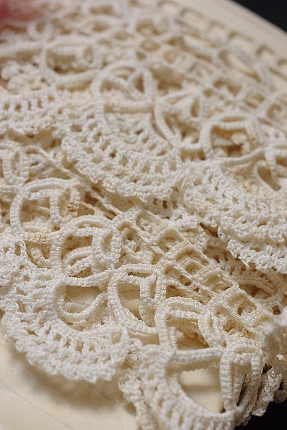 アンティークレース クロシェレース/dentelle ancienne/antique lace .FR a l'epoque